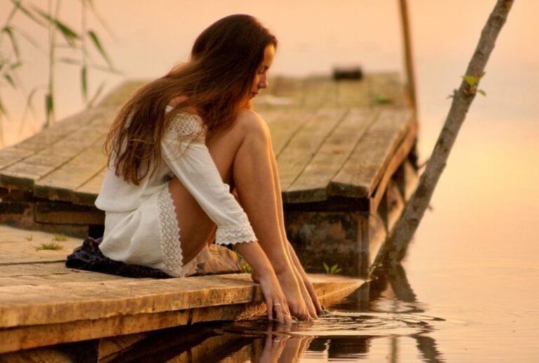 Read more about the article Let Yourself Off the Hook: Embracing Triggers as Tools for Growth